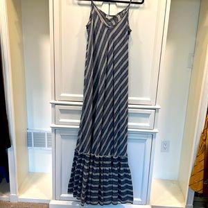 LIKE NEW, beautiful CP Shades linen maxi dress in blue/grey stripe w/ red accent